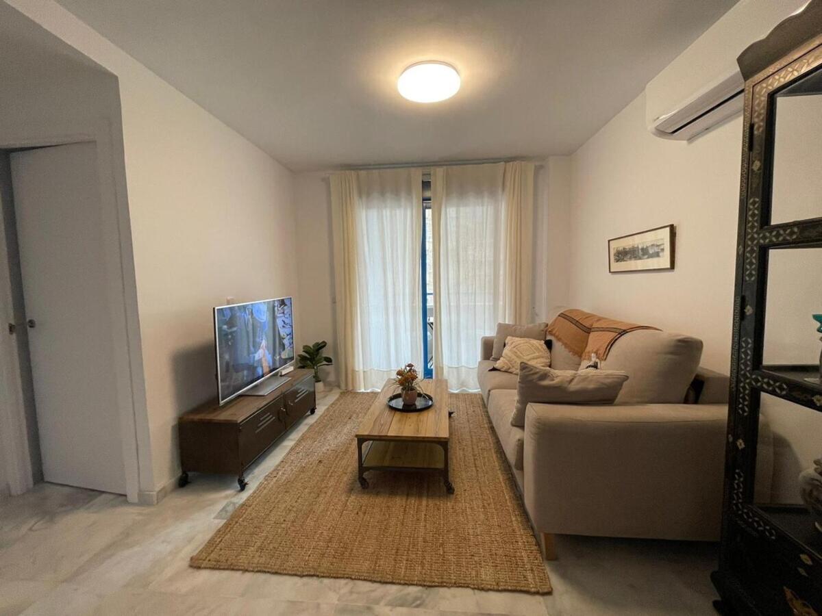 Calu Homes Cerca Playa De Huelin Málaga Exterior foto